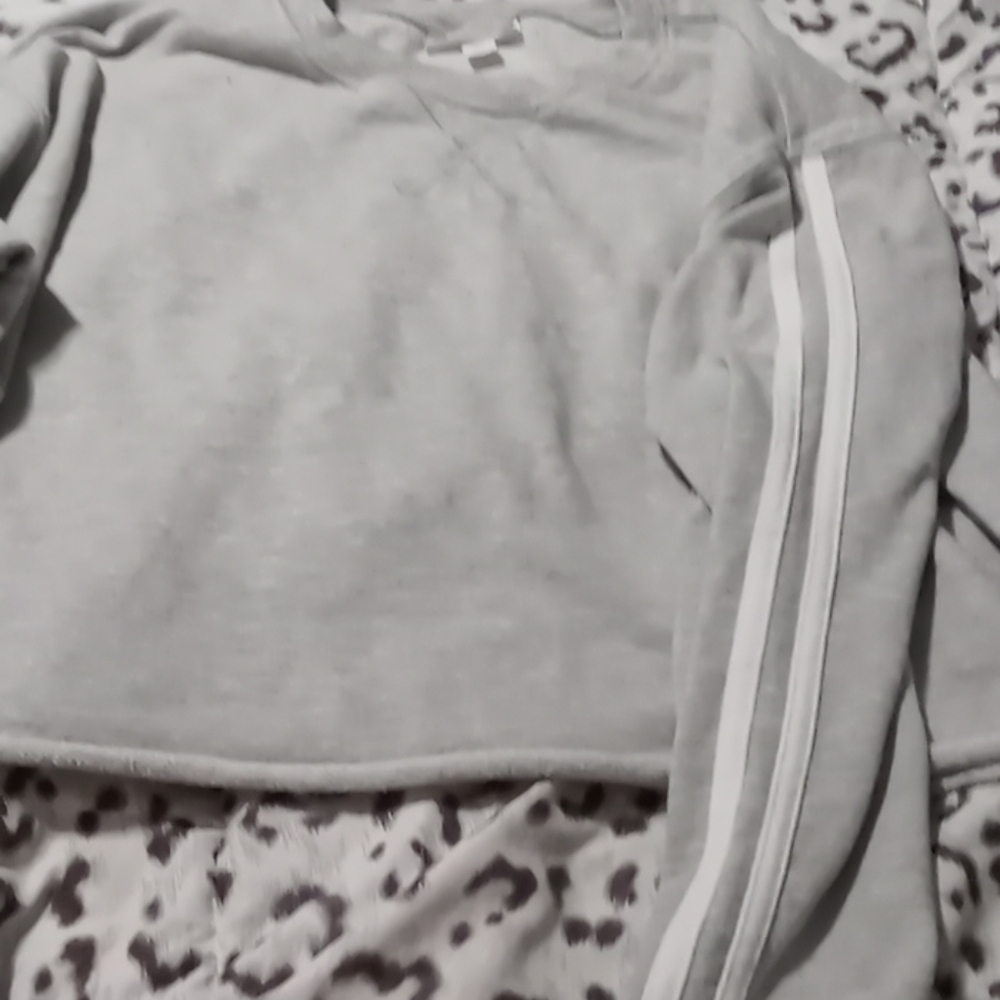 Shirt - Picture 3 of 4